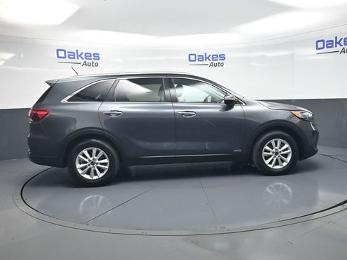 Used 2020 Kia Sorento LX w/ LX I4 Convenience Package AWD/4WD image 9