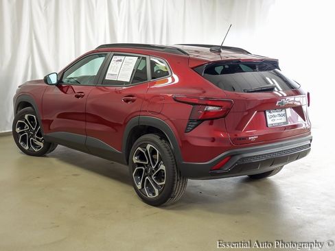 Used 2025 Chevrolet Trax RS w/ Driver Confidence Package image 8