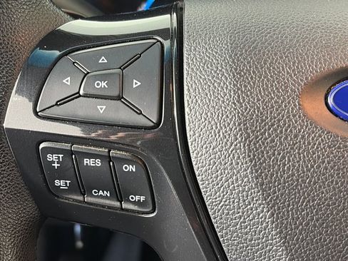Used 2017 Ford Explorer XLT AWD/4WD image 17
