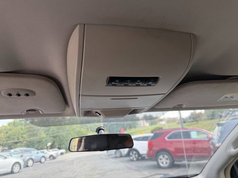 Used 2011 Dodge Grand Caravan Crew w/ Entertainment Group 1 FWD image 9