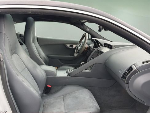 Used 2015 Jaguar F-TYPE S RWD image 13