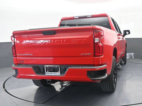 Used 2022 Chevrolet Silverado 1500 RST RWD image 5