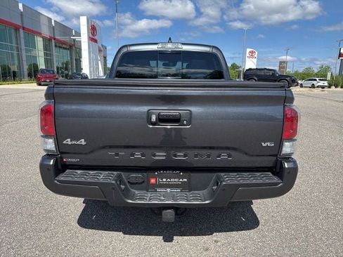 Certified 2023 Toyota Tacoma Limited AWD/4WD image 12