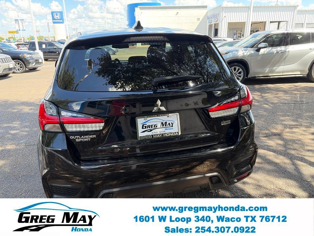 Used 2025 Mitsubishi Outlander Sport LE AWD/4WD image 7