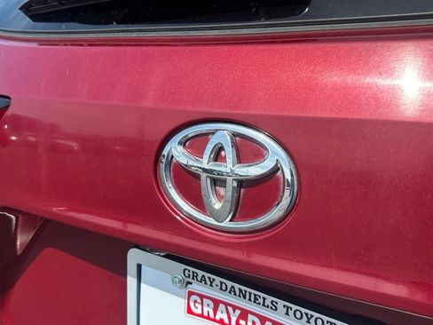 Used 2022 Toyota Highlander XSE FWD image 34