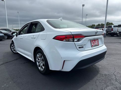 Used 2024 Toyota Corolla LE FWD image 6