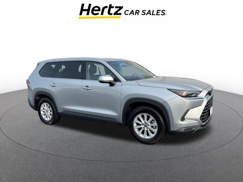 Used 2025 Toyota Grand Highlander FWD image 1