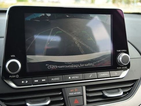 Used 2024 Nissan Altima 2.5 SR image 12