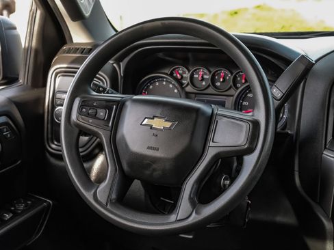 Used 2020 Chevrolet Silverado 1500 Custom w/ Custom Value Package RWD image 15