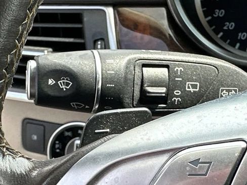 Used 2014 Mercedes-Benz GL 550 4MATIC image 23