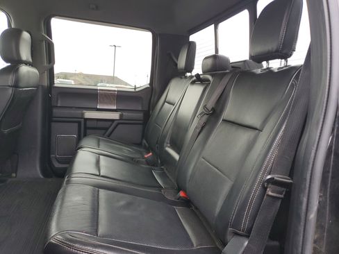 Used 2019 Ford F350 Lariat image 9