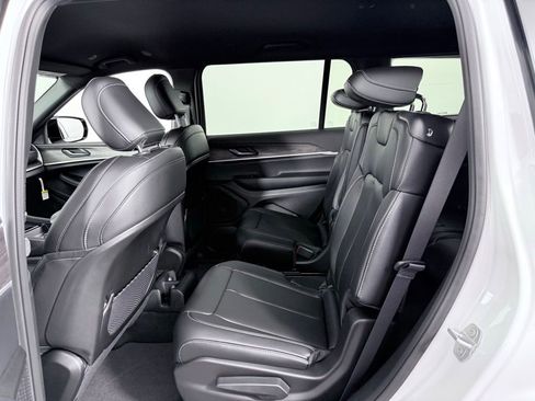 New 2025 Jeep Grand Cherokee L Limited w/ Black Appearance Package image 18