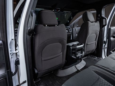 Used 2025 RAM 1500 Big Horn image 34