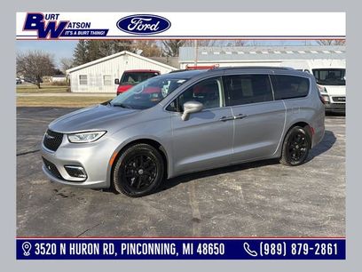 Used 2021 Chrysler Pacifica Touring-L