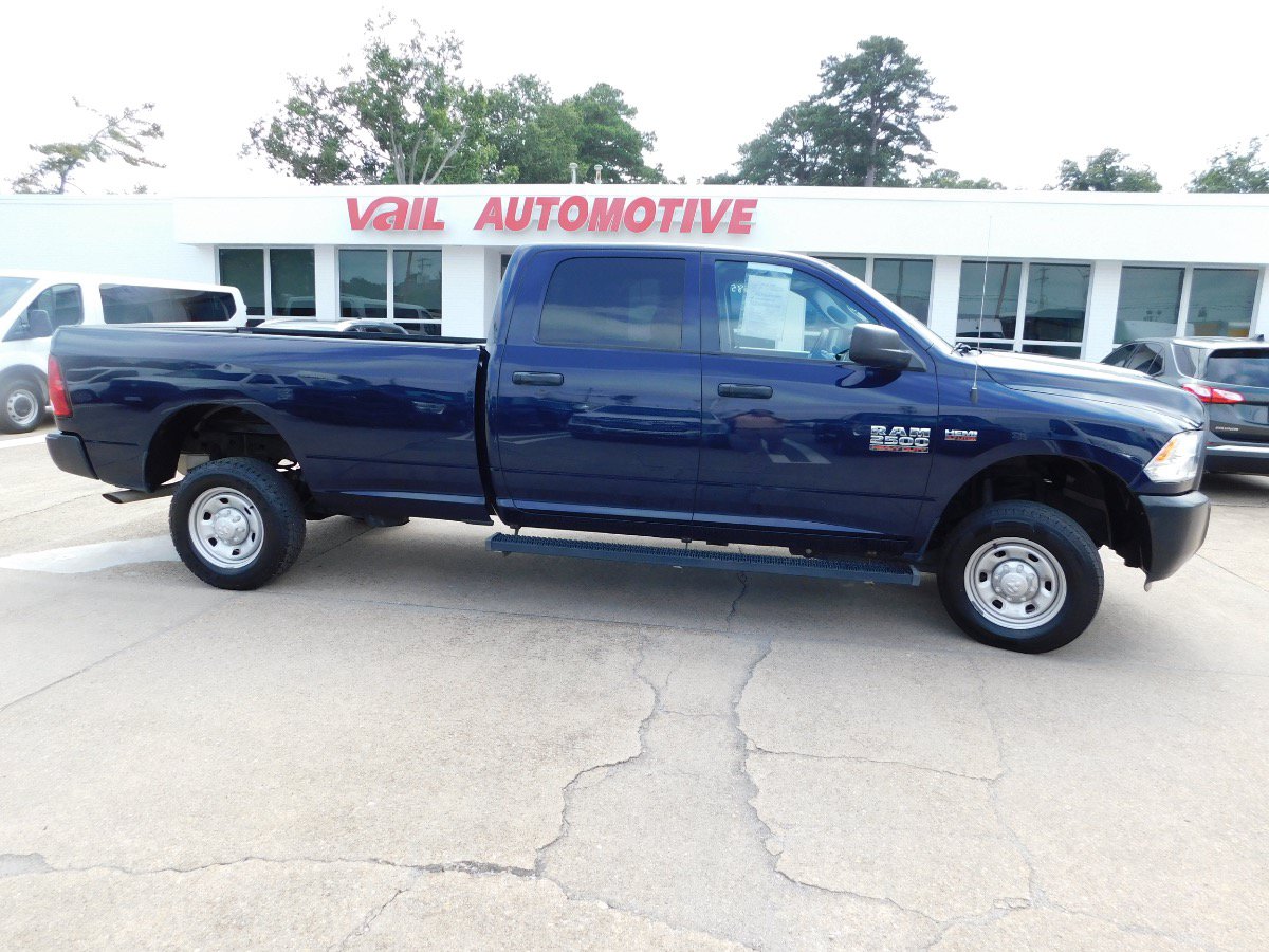 Used 2018 RAM 2500 Tradesman AWD/4WD image 2