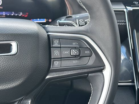 Certified 2023 Jeep Grand Cherokee Laredo w/ Luxury Tech Group I AWD/4WD image 27