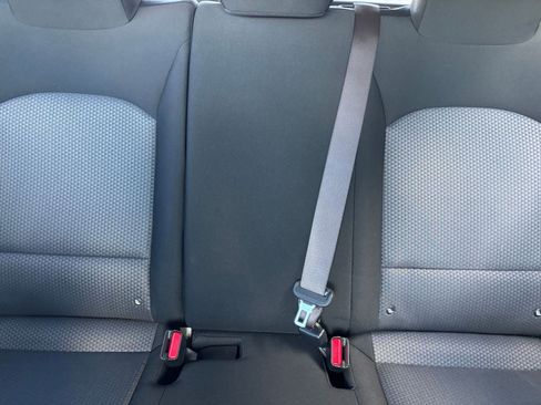 Used 2025 Kia Soul LX w/ LX Technology Package FWD image 36