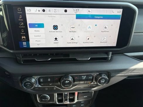 New 2026 Jeep Gladiator Sport AWD/4WD image 28