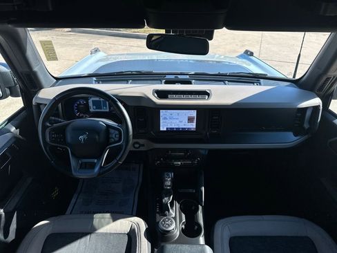 Used 2021 Ford Bronco Wildtrak image 14