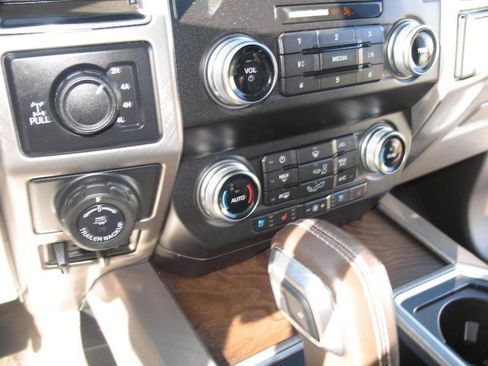 Used 2019 Ford F150 Limited w/ Trailer Tow Package AWD/4WD image 40