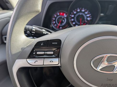 Used 2023 Hyundai Elantra SEL w/ Preferred Accessory Package image 16