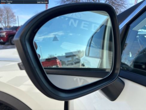 Used 2022 Nissan Rogue S image 13