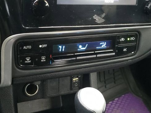 Used 2019 Toyota Corolla LE image 18