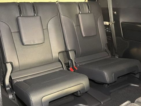 Used 2024 Lexus LX 600 4WD w/ Appearance Package image 37