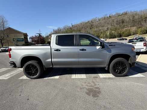 Used 2024 Chevrolet Silverado 1500 LT Trail Boss w/ LT Trail Boss Premium Package AWD/4WD image 4