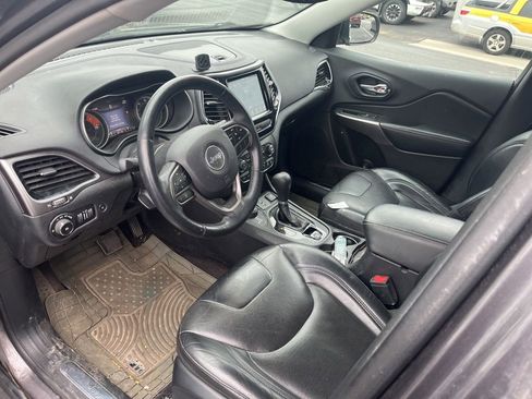Used 2019 Jeep Cherokee Limited AWD/4WD image 22