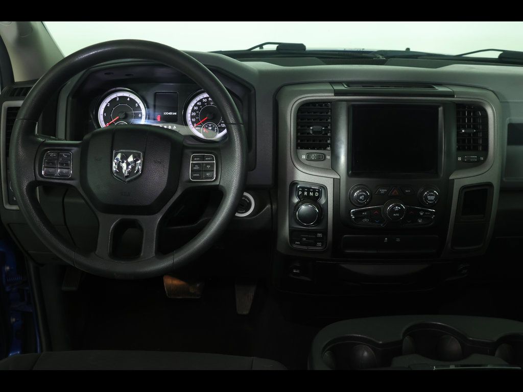 Used 2019 RAM 1500 Express w/ Express Value Package AWD/4WD image 3
