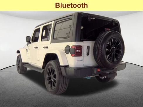 Used 2023 Jeep Wrangler Unlimited Sahara AWD/4WD image 8