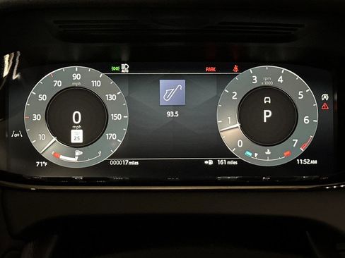 Used 2026 Land Rover Range Rover Evoque Dynamic SE AWD/4WD image 18
