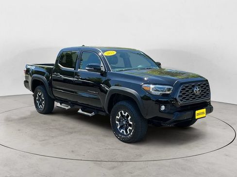 Certified 2023 Toyota Tacoma TRD Off-Road w/ TRD Premium Off Road Package AWD/4WD image 3