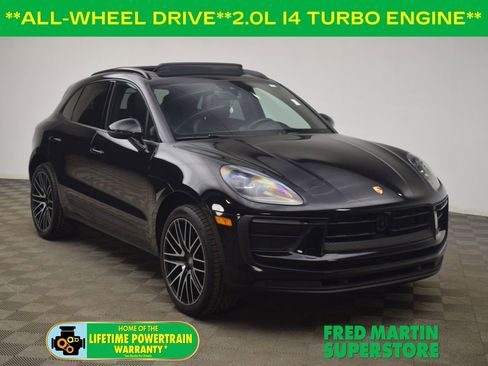 Used 2022 Porsche Macan Base AWD image 1