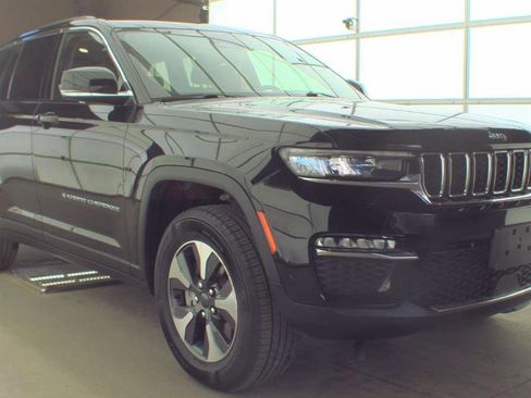 Used 2022 Jeep Grand Cherokee Limited 4xe AWD/4WD image 1