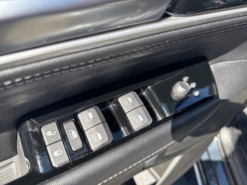 Used 2024 Jeep Wagoneer Series III image 17