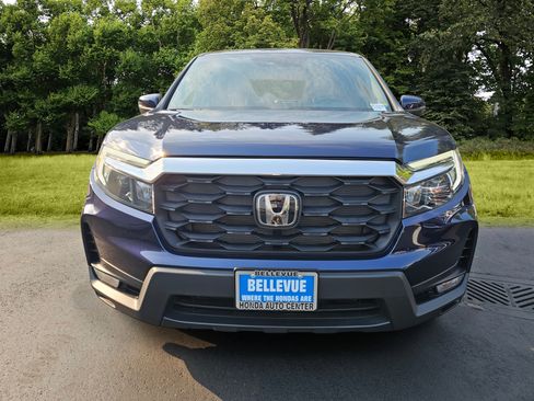 Used 2023 Honda Passport EX-L image 2