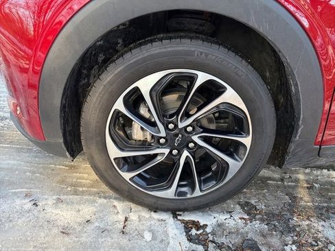 Used 2022 Chevrolet Bolt EUV Premier w/ Sun & Sound Package image 5