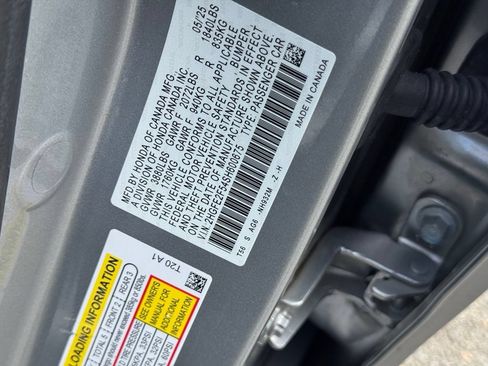 Used 2025 Honda Civic Sport image 40