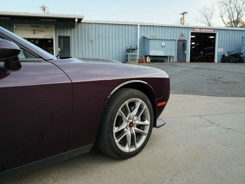 Used 2022 Dodge Challenger GT image 13