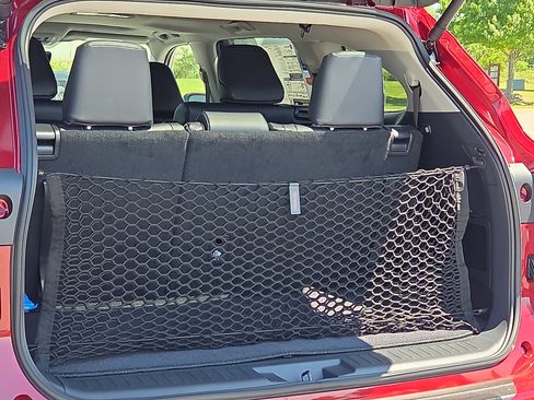 New 2026 Toyota Highlander XLE AWD/4WD image 6