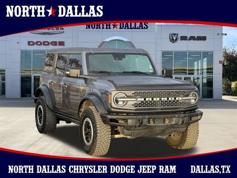Used 2023 Ford Bronco Badlands image 1