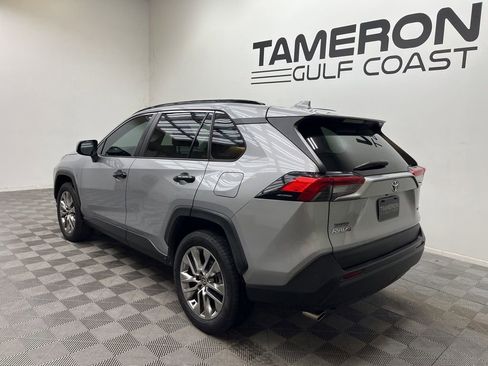 Used 2020 Toyota RAV4 XLE Premium FWD image 3