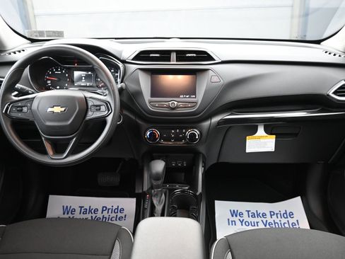 Used 2023 Chevrolet TrailBlazer LT FWD image 22