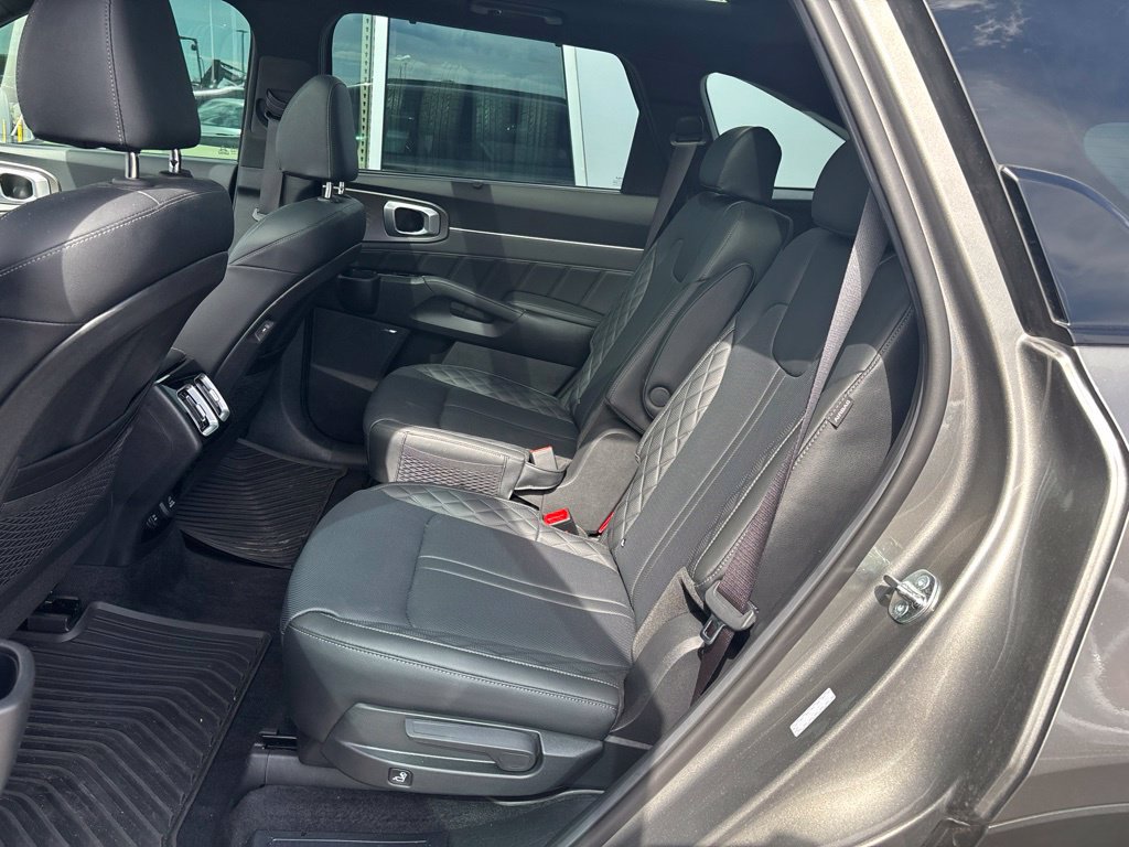 Certified 2026 Kia Sorento SX Prestige AWD/4WD image 10
