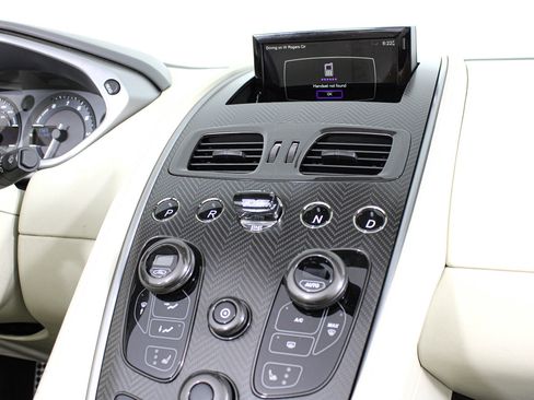 Used 2014 Aston Martin Vanquish Volante RWD image 34