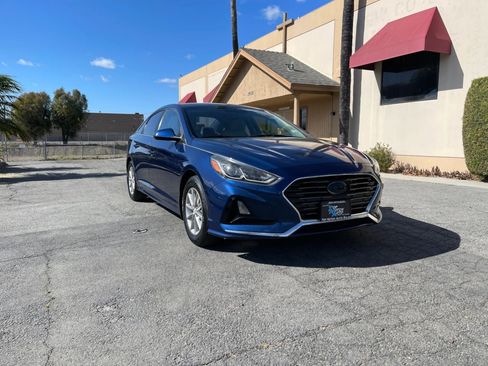 Used 2019 Hyundai Sonata SE w/ Cargo Package FWD image 3