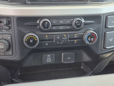 Used 2024 Ford F350 XLT w/ 360-Degree Camera Package AWD/4WD image 22