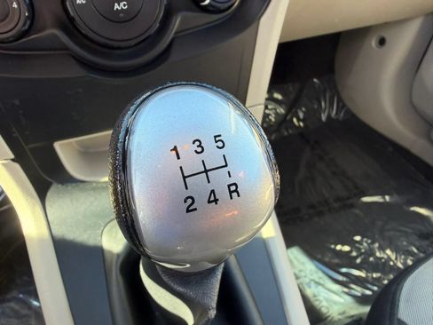 Used 2012 Ford Fiesta S FWD image 18